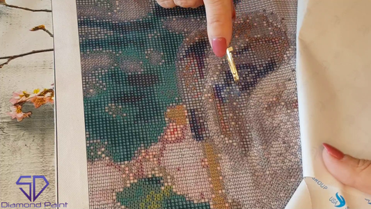 Sådan fjerner du folder i dit klister på dit diamond paint-lærred