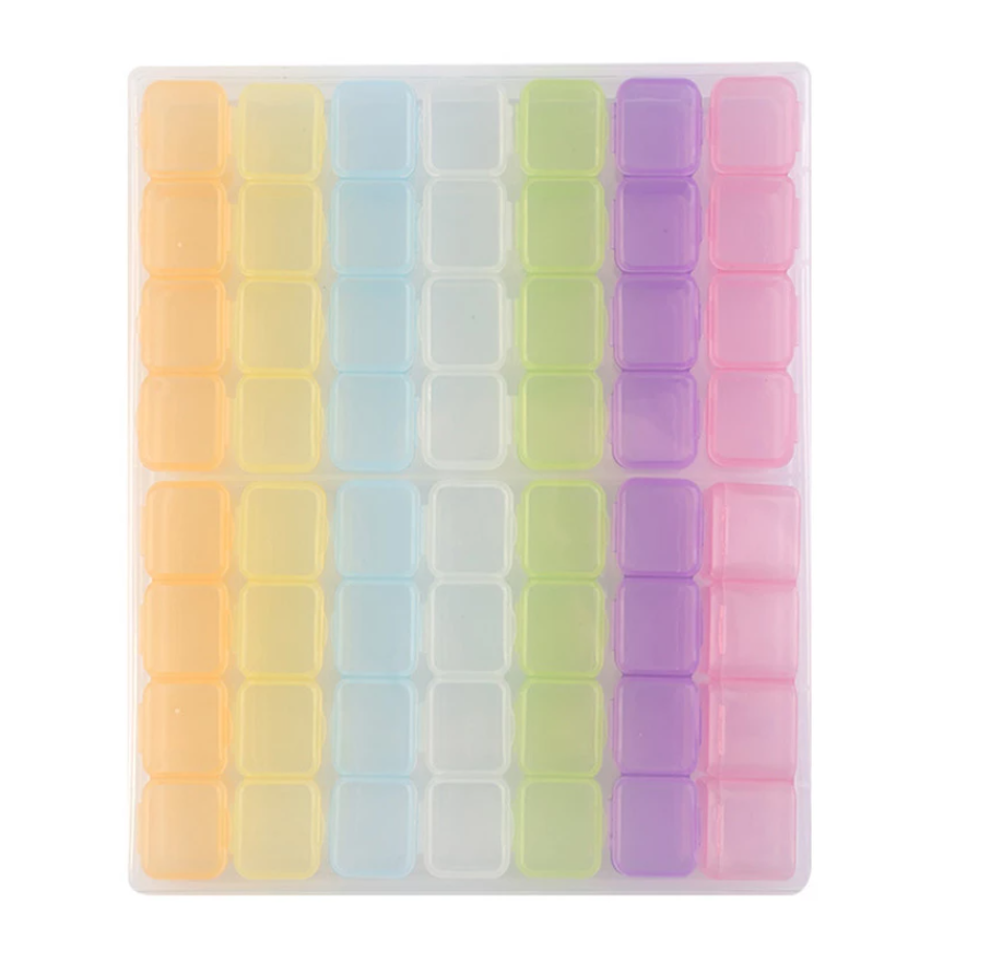 Hobby Tilbehør - Opbevaringsboks med 56 beholdere.