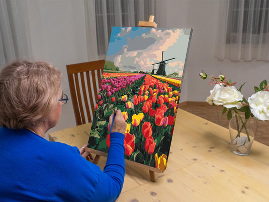 Paint by number - Vindmøller i en mark med tulipaner